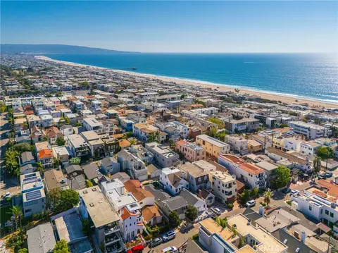 460 30th St, Manhattan Beach, CA 90266