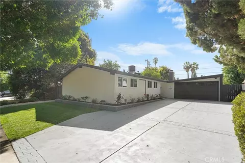 8223 Garden Grove Ave, Reseda, CA 91335