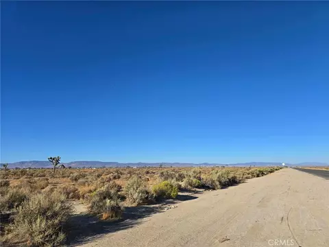 30 Avenue G, Lancaster, CA 93535 photo 2