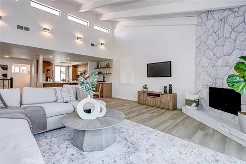 848 1st St, Hermosa Beach, CA 90254