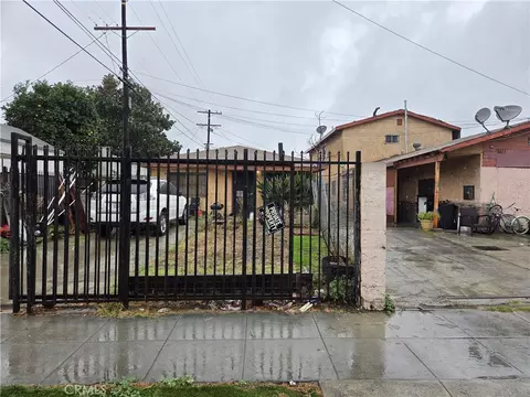 6111 Menlo Ave, Los Angeles, CA 90044