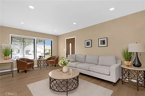 606 Phelan Ln, Redondo Beach, CA 90278