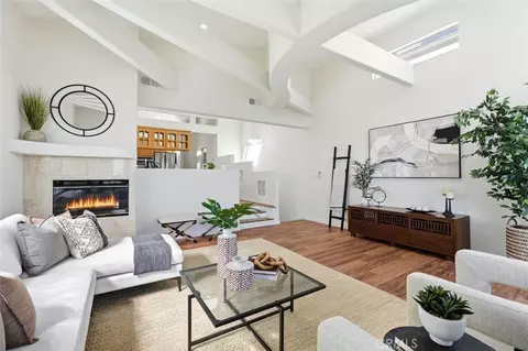 1752 Carver St, Redondo Beach, CA 90278