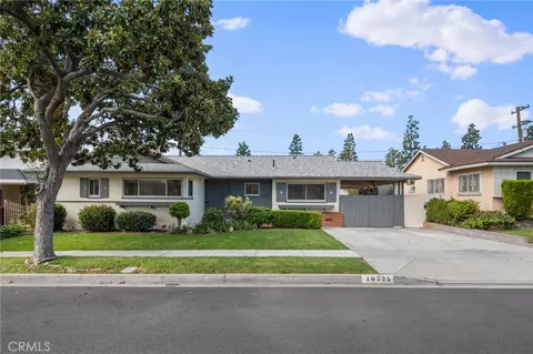 10525 S 8th Ave, Inglewood, CA 90303