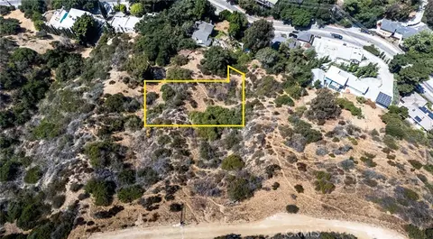 2625 N Dominion Ln, Los Angeles, CA 90046