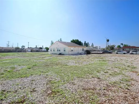 22108 Avalon, Carson, CA 90745 photo 2