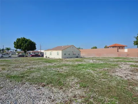 22108 Avalon, Carson, CA 90745 photo 3