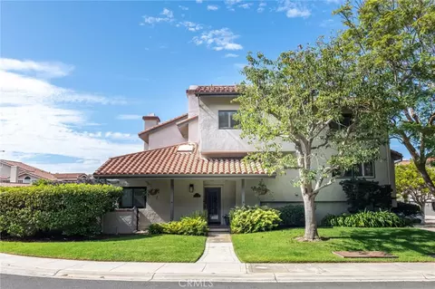1 Santa Rosa Ct, Manhattan Beach, CA 90266