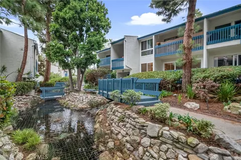 635 S Prospect #102, Redondo Beach, CA 90277