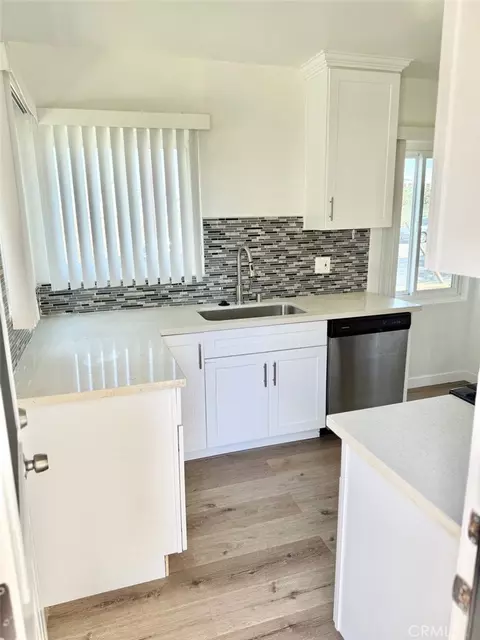 1112 E Imperial Ave, El Segundo, CA 90245 photo 3