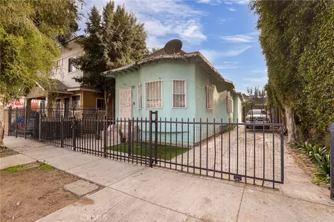 240 E 56th St, Los Angeles, CA 90011