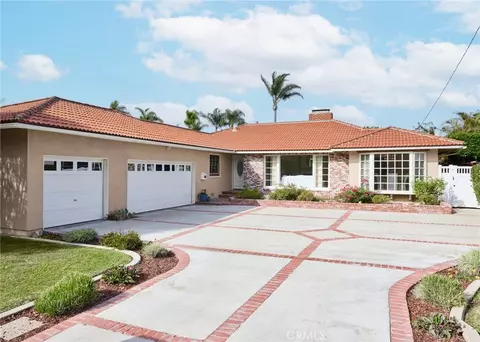 1261 E Maple, El Segundo, CA 90245