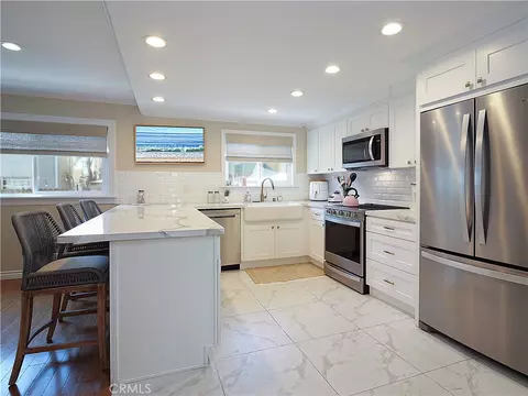 433 2nd St, Hermosa Beach, CA 90254