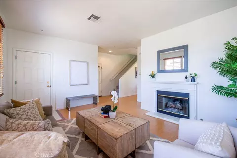 372 S Marengo Ave #108, Pasadena, CA 91101