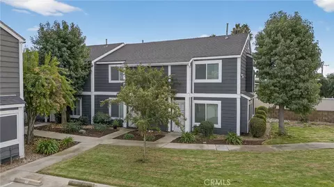 824 N Pasadena, Azusa, CA 91702