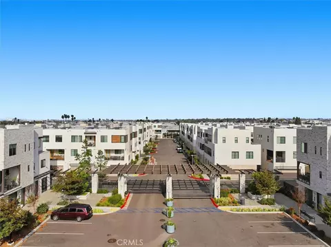 2144 Swallowtail Walk, Gardena, CA 90249