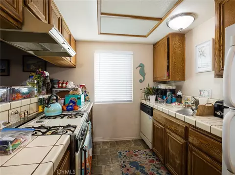 Kitchen - 426 E Imperial Ave, El Segundo, CA 90245 photo 3 of 3