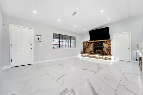 Living - 41048 173rd E, Lancaster, CA 93535 photo 4 of 5