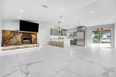 Living - 41048 173rd E, Lancaster, CA 93535 photo 3 of 5