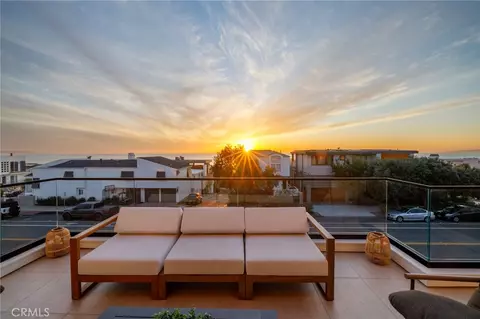 212 Manhattan Ave, Manhattan Beach, CA 90266