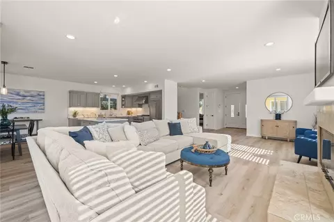 204 N Prospect #B, Redondo Beach, CA 90277