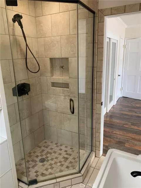 Bath - 4401 E Division St, Long Beach, CA 90803 photo 9 of 9