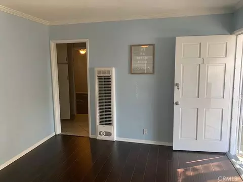 Living - 4401 E Division St, Long Beach, CA 90803 photo 1 of 4