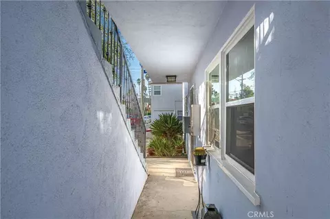 Entry Way - 4401 E Division St, Long Beach, CA 90803 photo 1 of 1