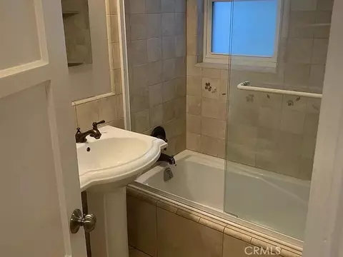 Bath - 4401 E Division St, Long Beach, CA 90803 photo 3 of 9