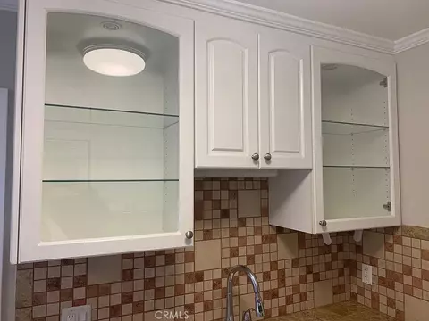 Kitchen - 4401 E Division St, Long Beach, CA 90803 photo 5 of 10