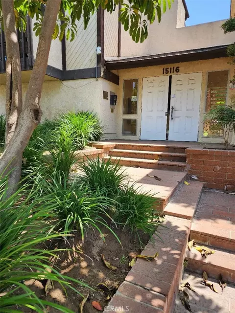 15116 S Raymond Ave #104, Gardena, CA 90247