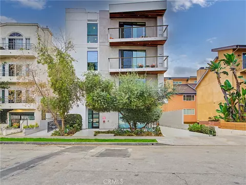 3981 Moore St #101, Los Angeles, CA 90066