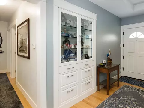Entry Way - 211 E Pine Ave, El Segundo, CA 90245 photo 1 of 1