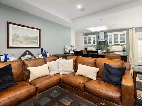 Living - 211 E Pine Ave, El Segundo, CA 90245 photo 3 of 4