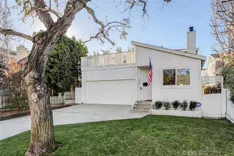 2921 N Poinsettia, Manhattan Beach, CA 90266
