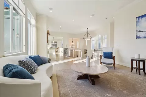 654 5th St, Hermosa Beach, CA 90254