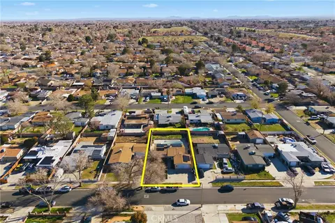 View/Area - 44022 Stanridge Ave, Lancaster, CA 93535 photo 2 of 6