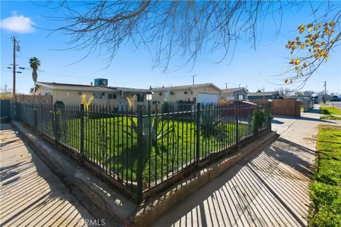 Exterior - 44022 Stanridge Ave, Lancaster, CA 93535 photo 3 of 8