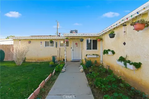 Exterior - 44022 Stanridge Ave, Lancaster, CA 93535 photo 4 of 8