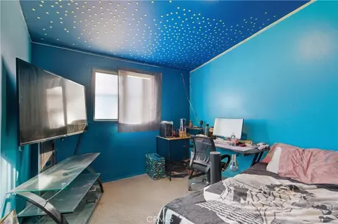 Bedroom - 44022 Stanridge Ave, Lancaster, CA 93535 photo 2 of 4