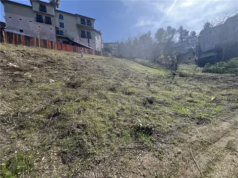 3820 Barryknoll Dr, Los Angeles, CA 90065