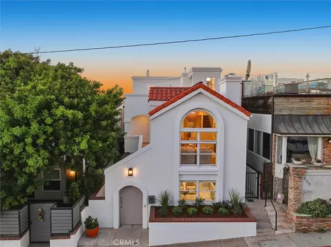 225 27th St, Hermosa Beach, CA 90254