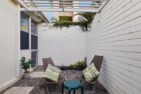 Exterior - 2999 E Ocean Blvd #120, Long Beach, CA 90803 photo 6 of 8