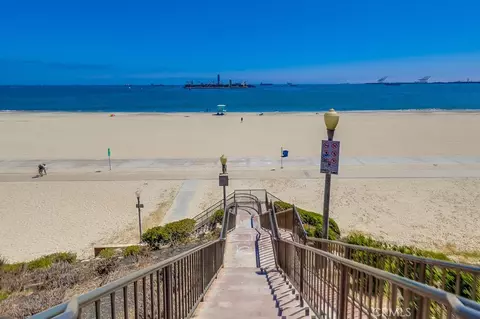 View/Area - 2999 E Ocean Blvd #120, Long Beach, CA 90803 photo 2 of 6