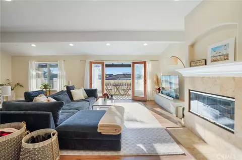 168 Ardmore Ave, Hermosa Beach, CA 90254