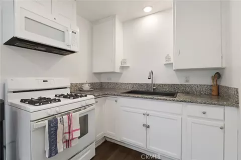 Kitchen - 21719 Neptune, Carson, CA 90745 photo 1 of 1
