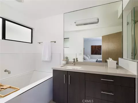 Bath - 121 E Walnut Ave, El Segundo, CA 90245 photo 2 of 5