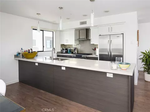 Kitchen - 121 E Walnut Ave, El Segundo, CA 90245 photo 1 of 4