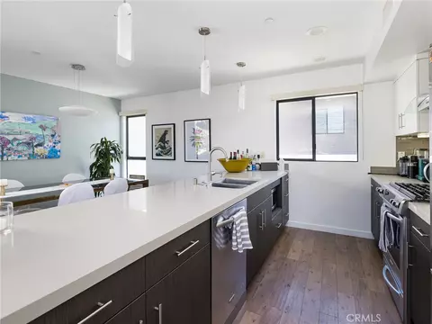 Kitchen - 121 E Walnut Ave, El Segundo, CA 90245 photo 2 of 4