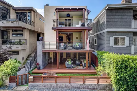 436 32nd St, Manhattan Beach, CA 90266